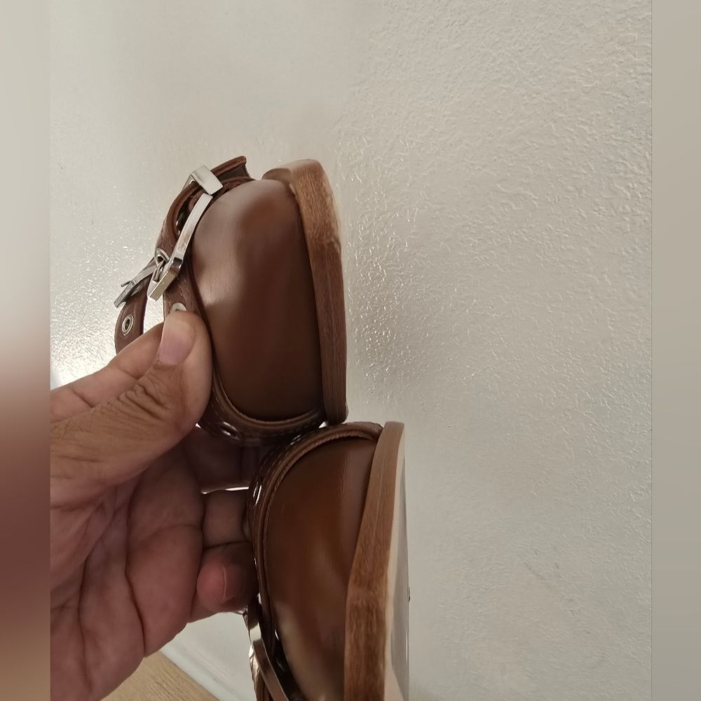 Quince Italian Leather Bold Buckle Slingback Flat Size 8 - Picture 4 of 12